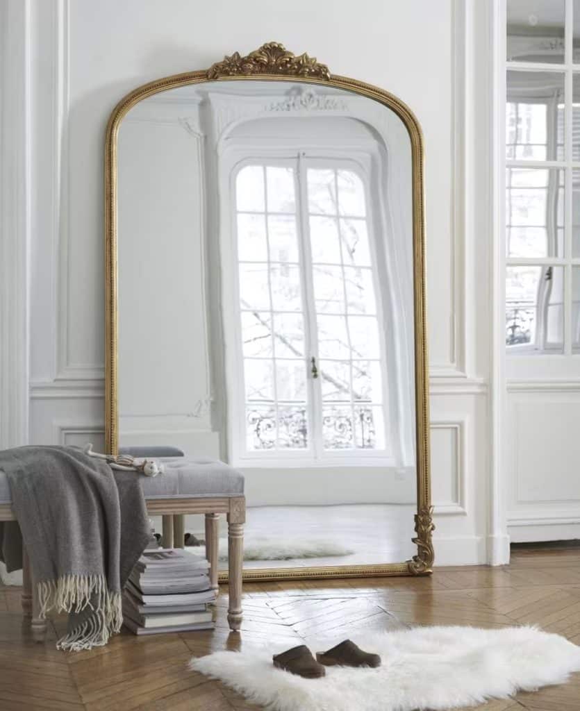 grand-miroir-moulures-dorees-maisons-monde